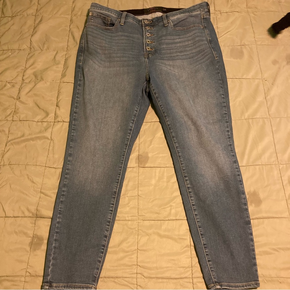 TORRID SKY HIGH SKINNY JEANS